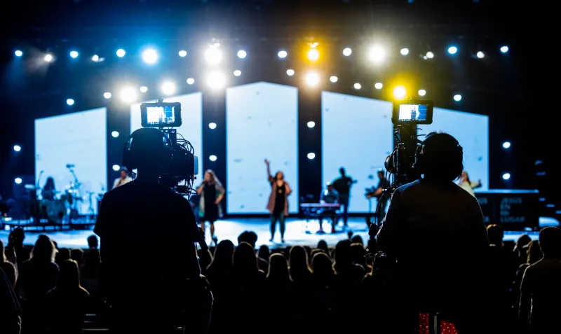 Telón Digital: Reflexiones sobre el Teatro en Vivo ante el Auge de las Plataformas de Streaming